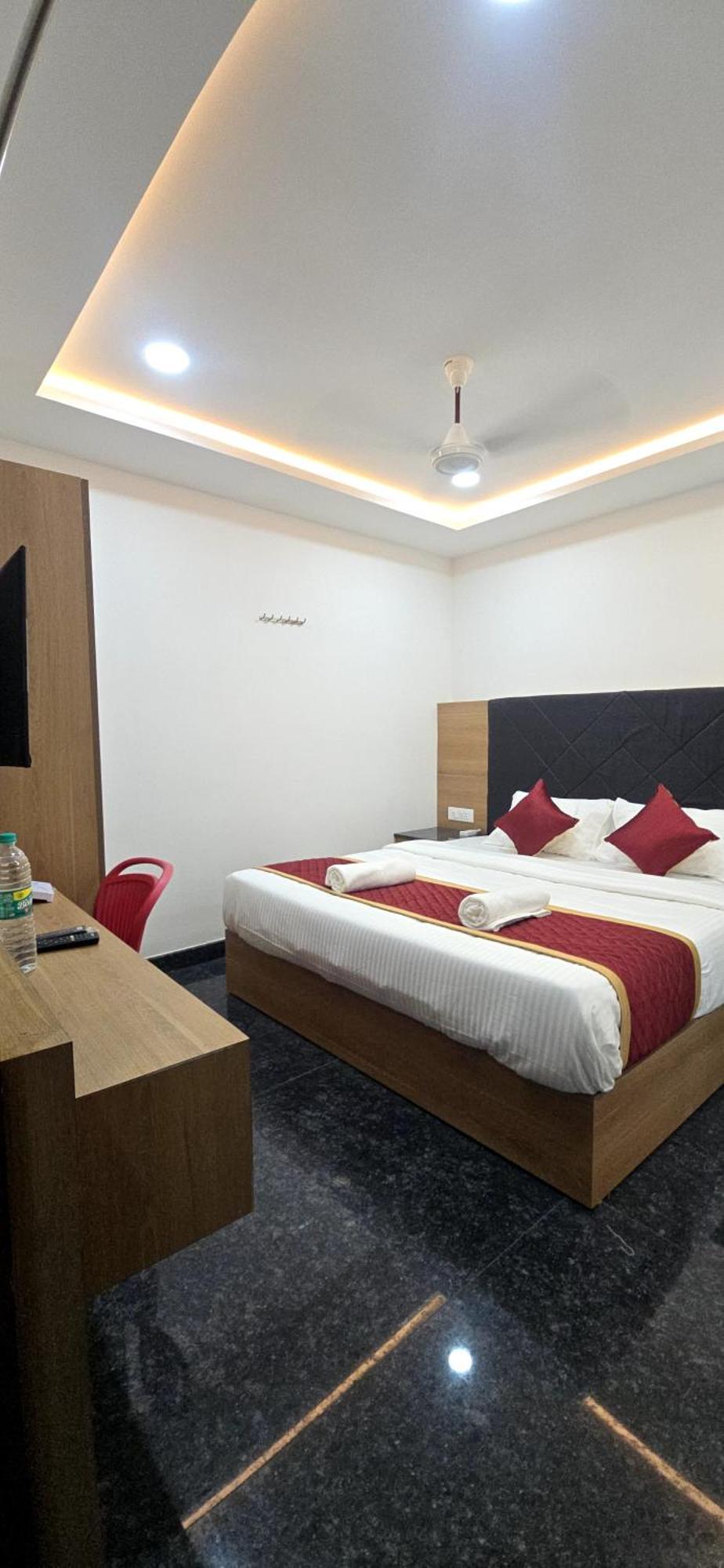 Hotel Shreem Sesha Sai Residency Tiruvannāmalai Exterior foto