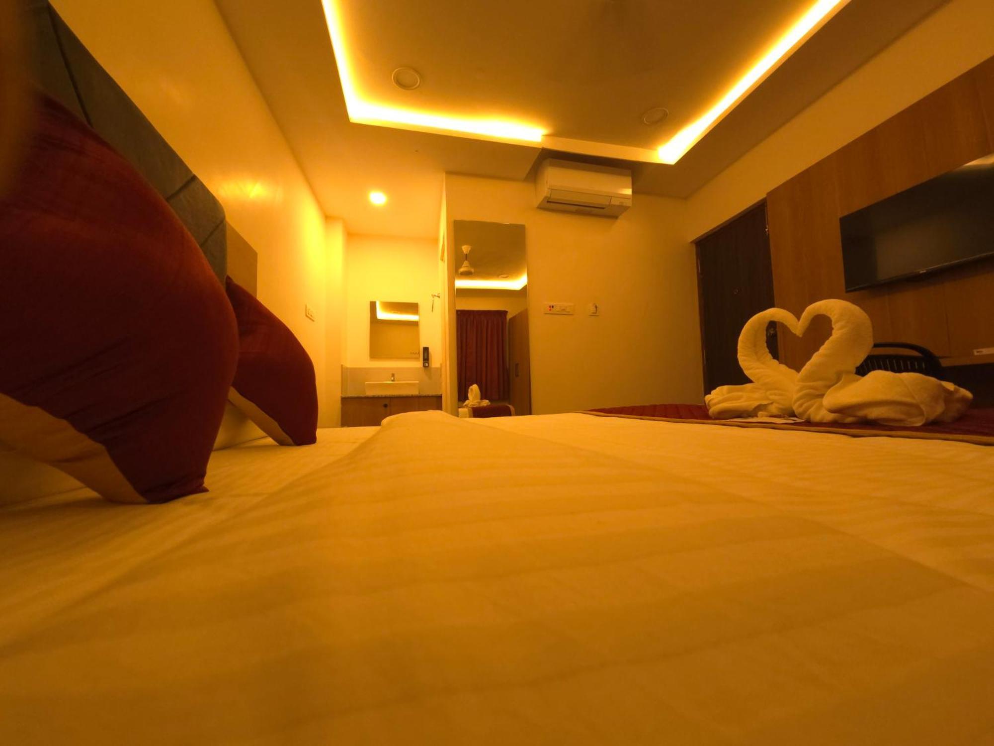Hotel Shreem Sesha Sai Residency Tiruvannāmalai Exterior foto